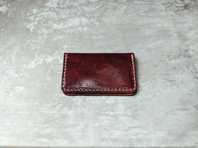 How to Clean Leather Wallet