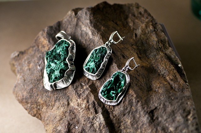 How to Clean Malachite