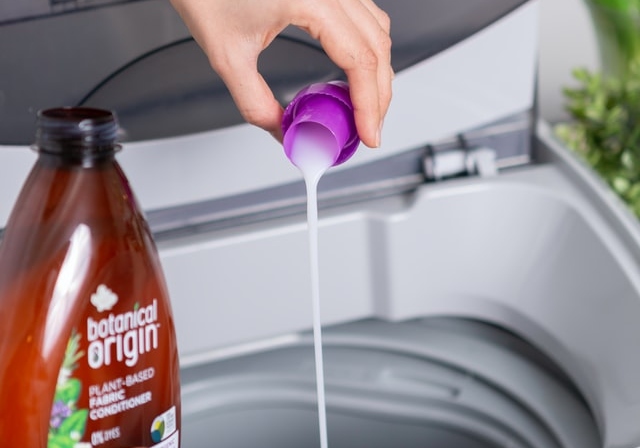 How to Clean Fabric Softener Dispenser