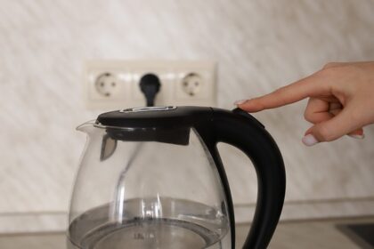 How to Clean Electric Kettle